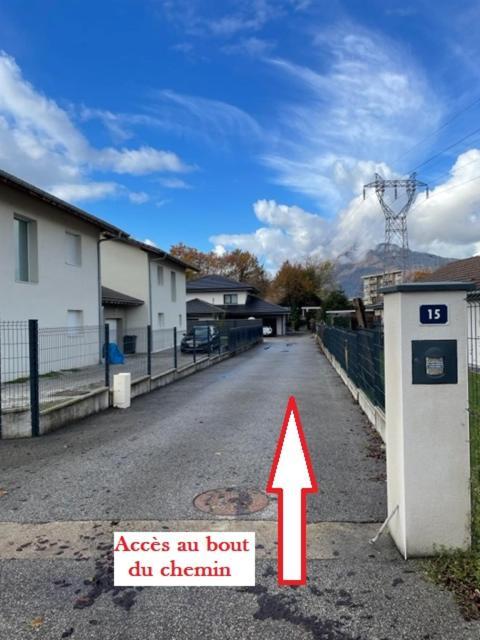 Studio Bien Situe & Tout Equipe Dans Une Maison Scionzier Exterior photo